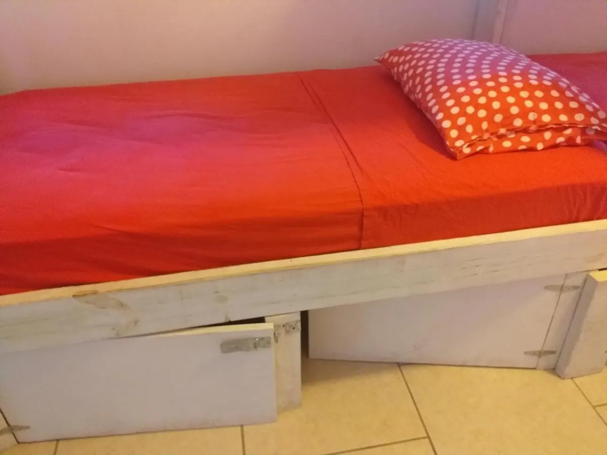 Beach House Hostel Nassau Bahamas