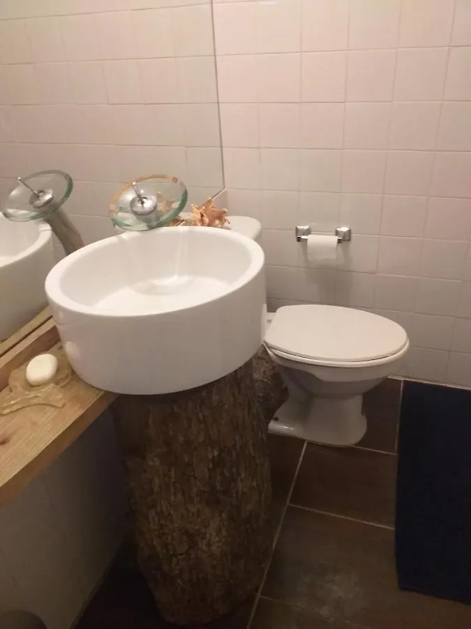 Beach House Hostel Nassau 0*,  Bahamas