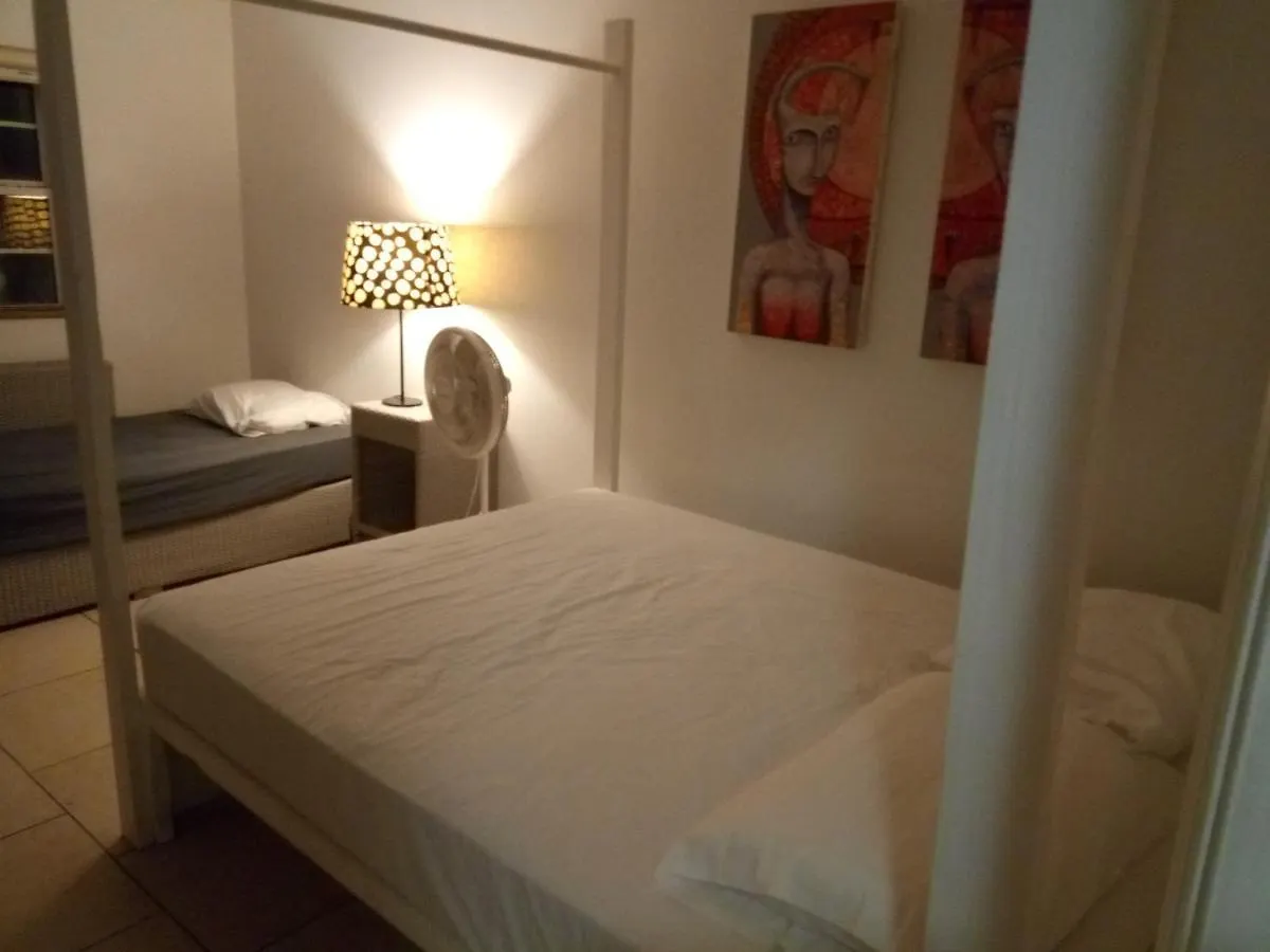 Beach House Hostel Nassau Bahamas